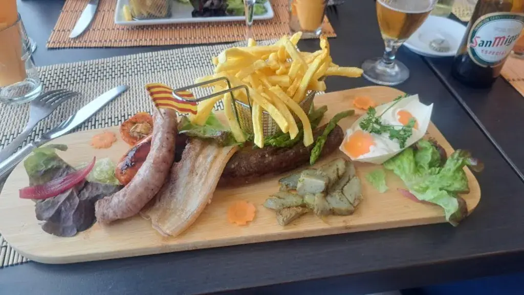 Celine Sorenti_Restaurant Las Tapas_Sainte-Marie-la-Mer_Bewertung