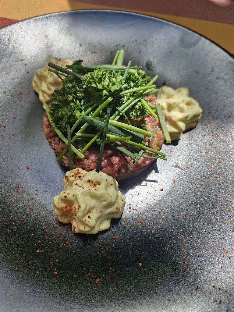 Corinne Rolland-Mckenzie_Le restaurant du Golf_Saint-Laurent-de-Cerdans_recensione