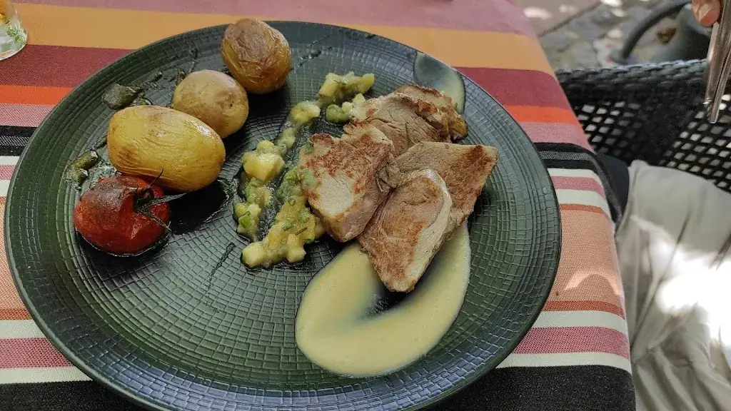 Interior Primera_Le restaurant du Golf_Saint-Laurent-de-Cerdans_recensione