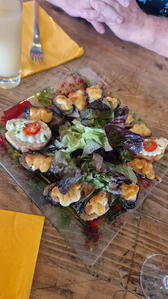 Rozenn Barré_La guinguette du lac_Saint-Jean-Pla-de-Corts_review