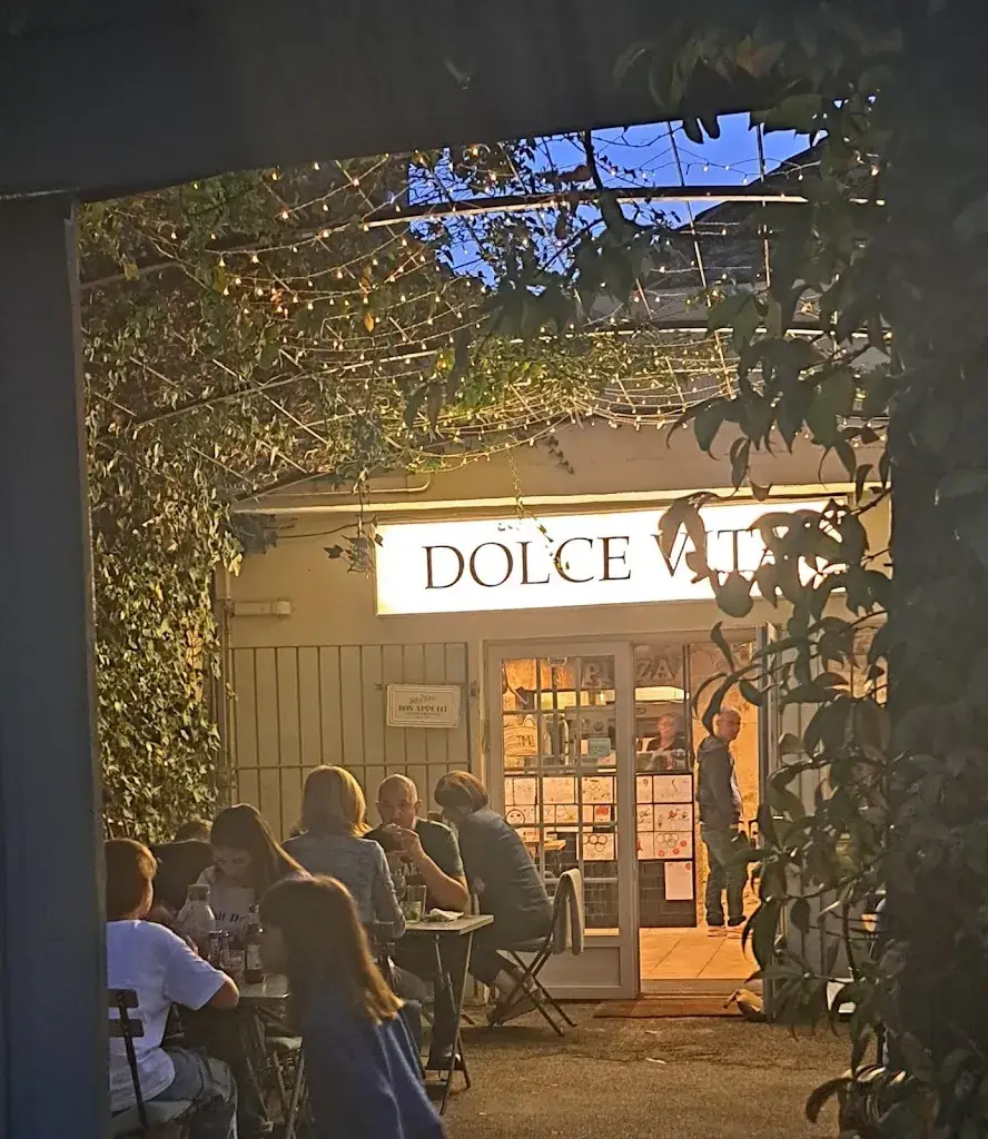 Amy Ballantyne_Dolce Vita - TIMELO_Saze_review