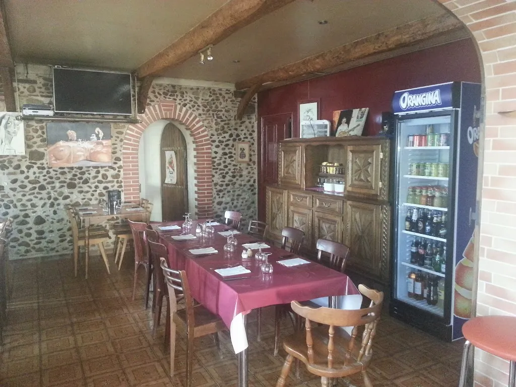 Café Restaurant Le Centre_Sémalens_slider_image_3