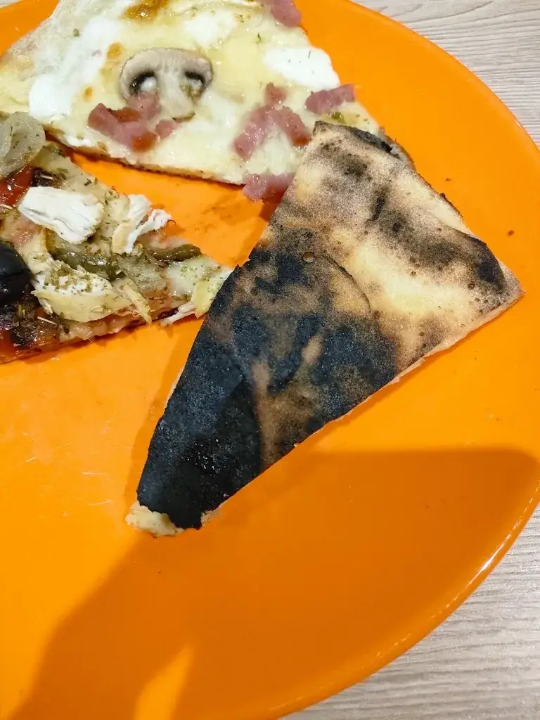 Amélie Pegas_La Pizzeria du Vieux Lavoir_Sernhac_review