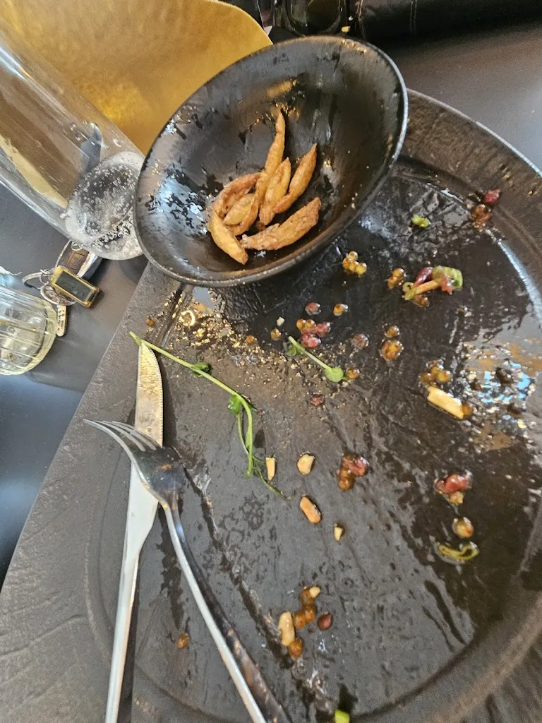 L R_L'histoire du Sept_Annecy_review