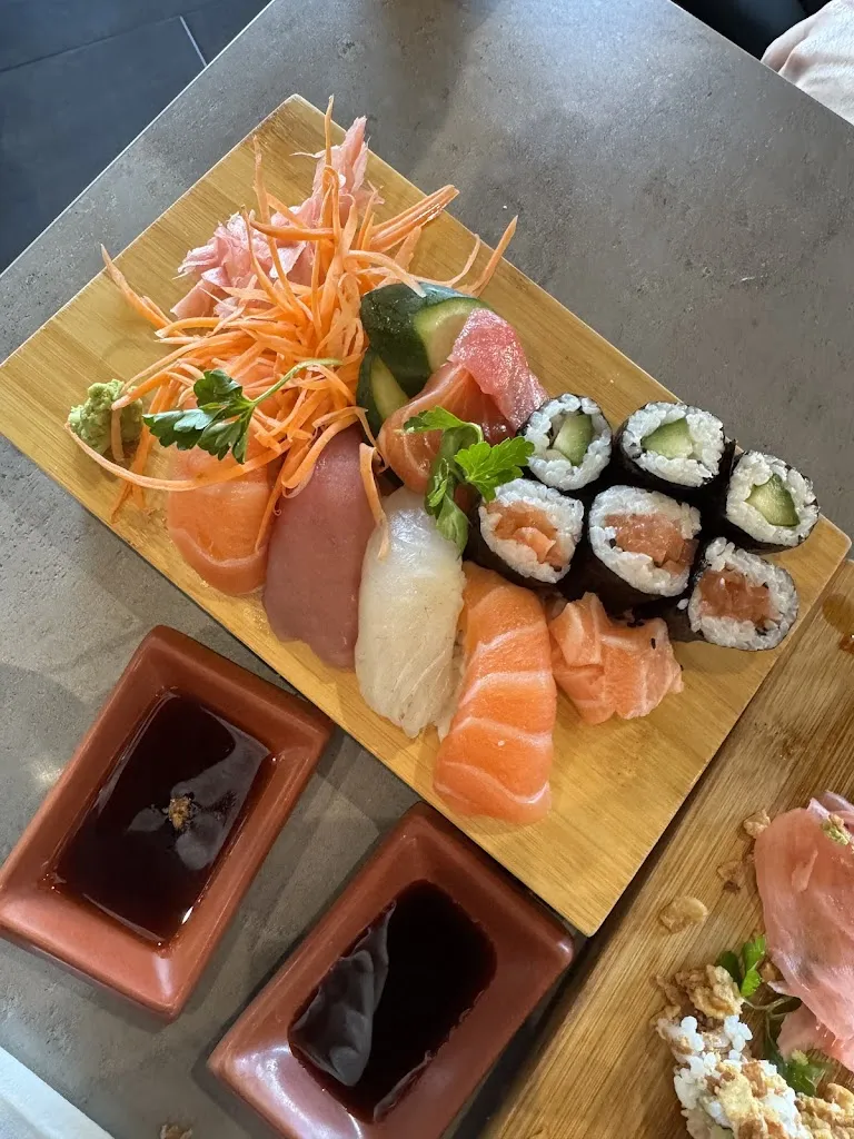 Tsushima Restaurant Japonais_Seysses_slider_image_3