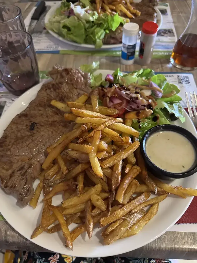 Stephanie Pese_Les Douves_d'Aveyron_review