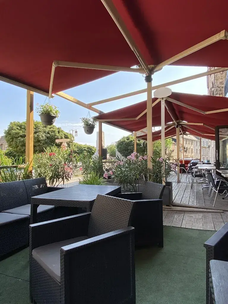 Les Douves restaurant in d'Aveyron