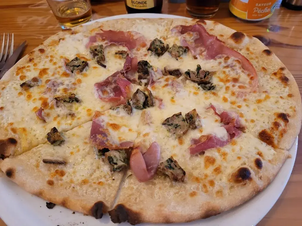 Pizzéria le Graillou_d'Aveyron_slider_image_3