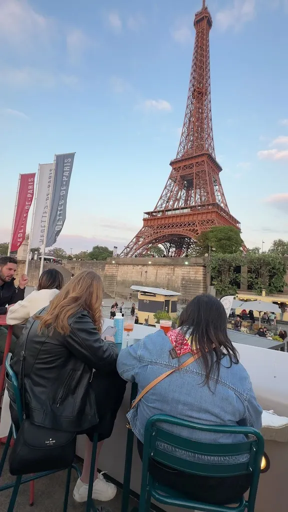 Besti James_Francettes_Paris_recensione