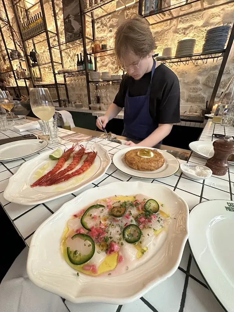 Foodologue “Foodologue” A_Casa Pregonda_Paris_review