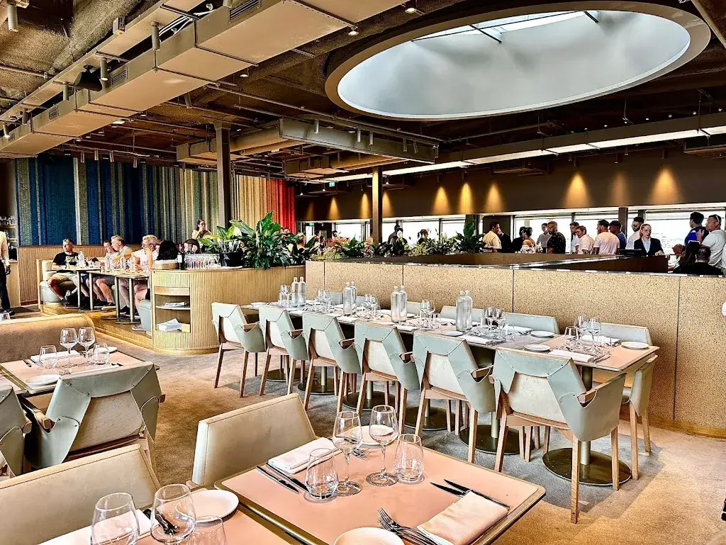 Madame Brasserie - Tour Eiffel_Paris_slider_image_3