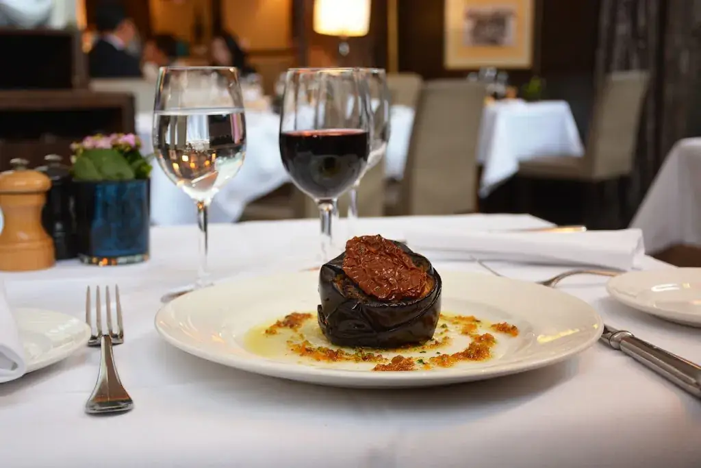 Chez Françoise_Paris_slider_image_3