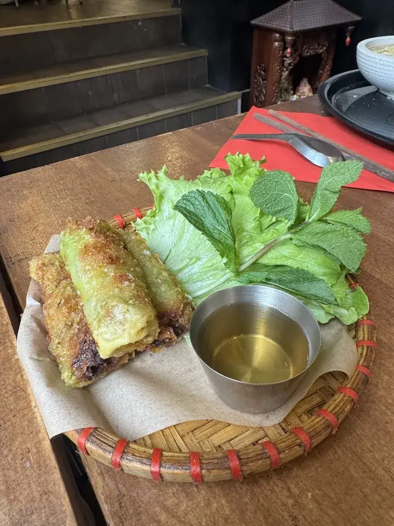 Jessica Bello Salguero_Com Restaurant_Paris_review