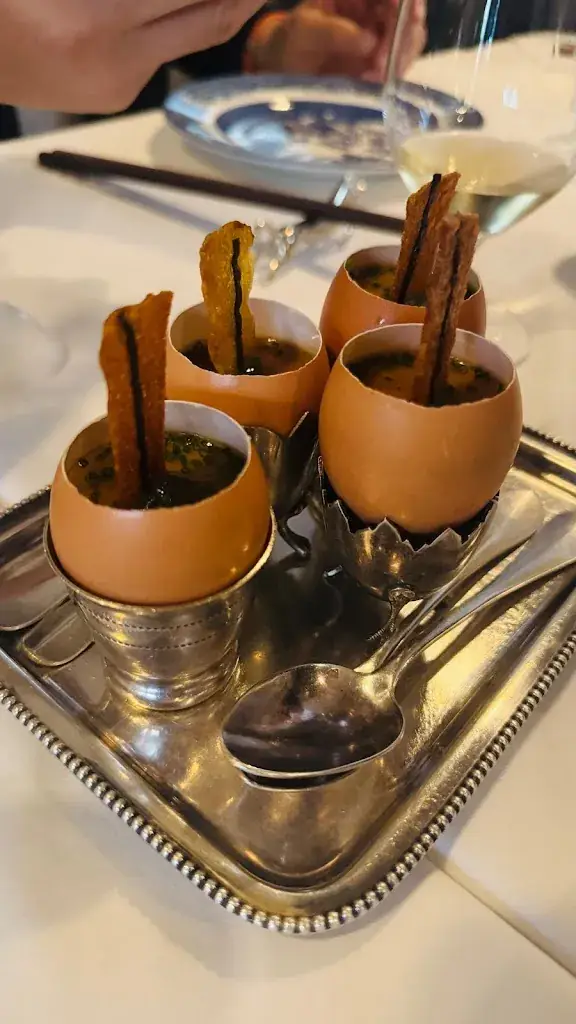 Adam Howse_Le Cheval d'Or_Paris_review