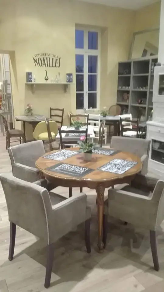 Tatie Cherry restaurant in Sète