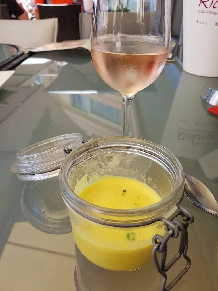 Toby Hunt_Terre et Mer_Sète_recensione