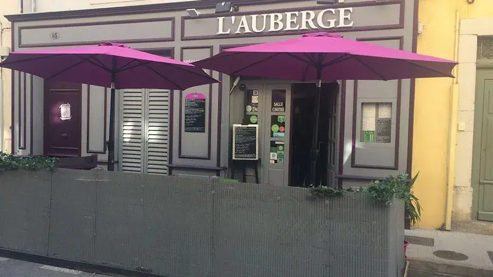 L AUBERGE restaurant in Sète