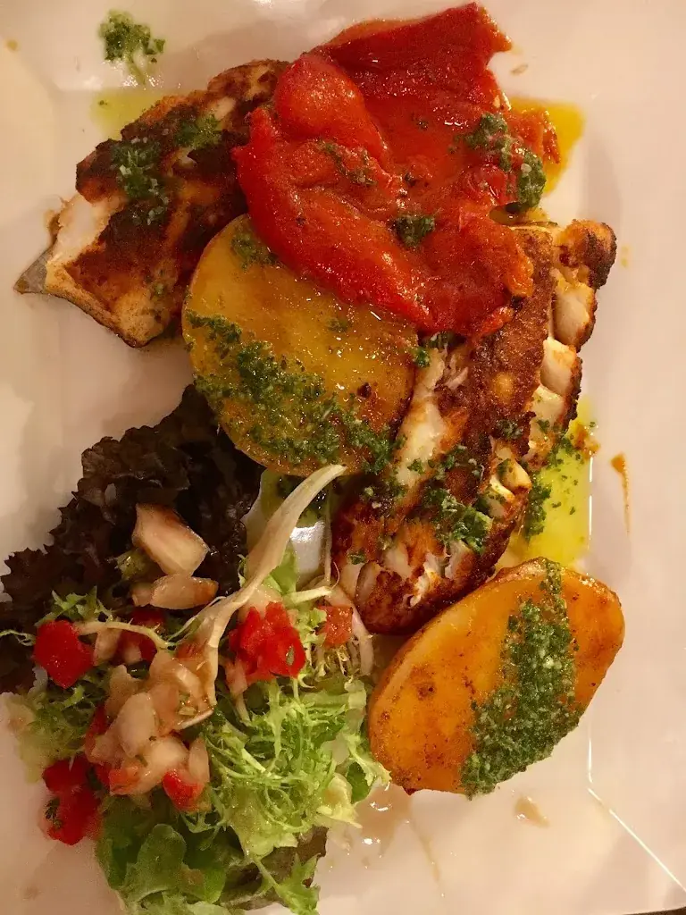 Melissa Vega Mayerle_Le Pub 