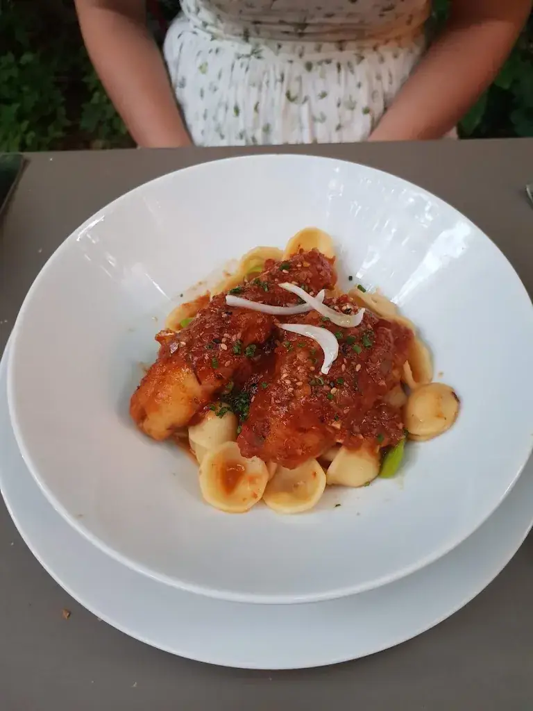 Lucy Nagar_Paris Méditerranée_Sète_review