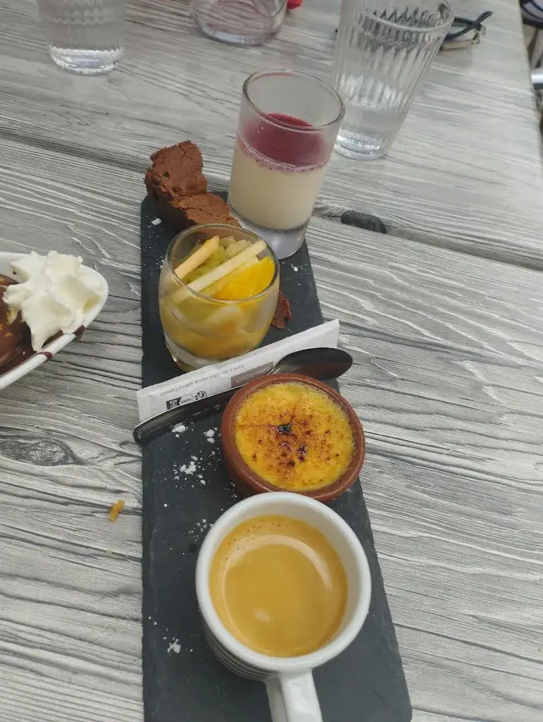 Eva FARGEON_Chez Mino_Sète_review