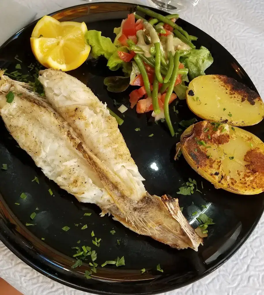 Amanda Amador-Prache_Le Véradier_Sète_review