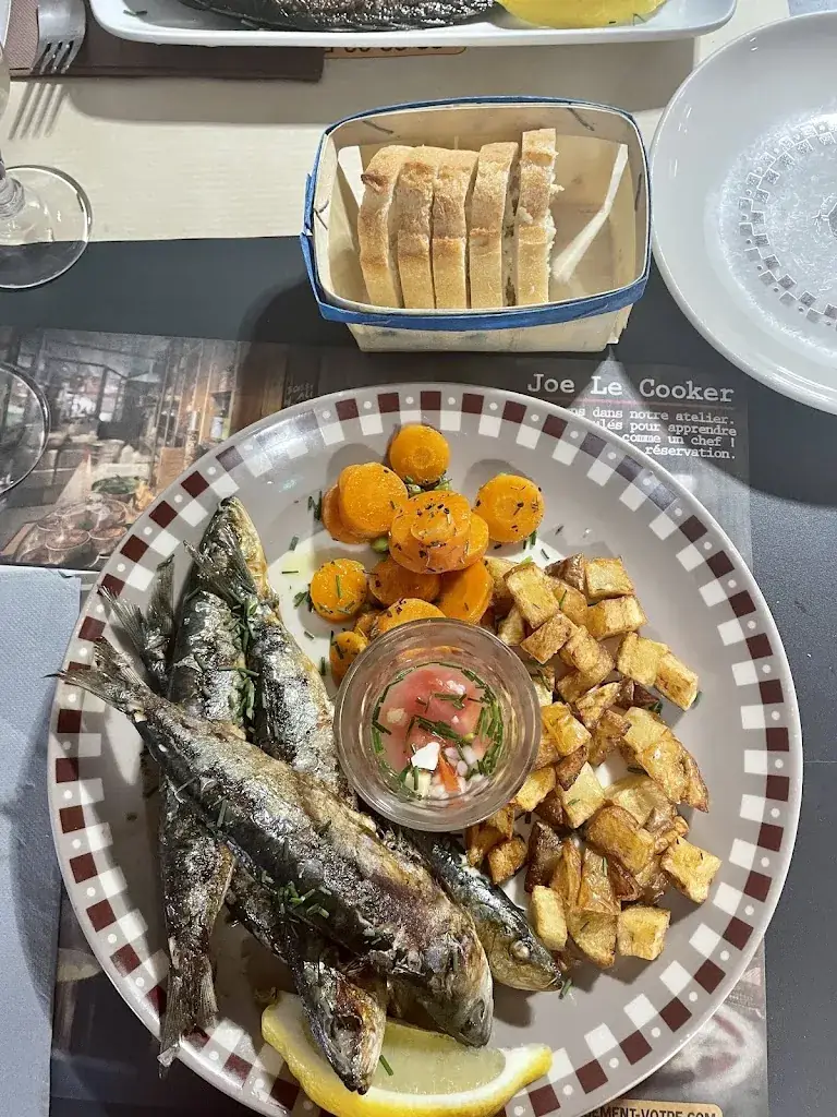 Berenika Wyrzykowska-Novi_Halles et Manger_Sète_review