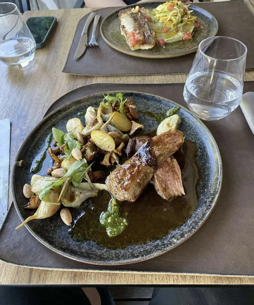 Tiina Turban_Le Confidentiel_Menthon-Saint-Bernard_review