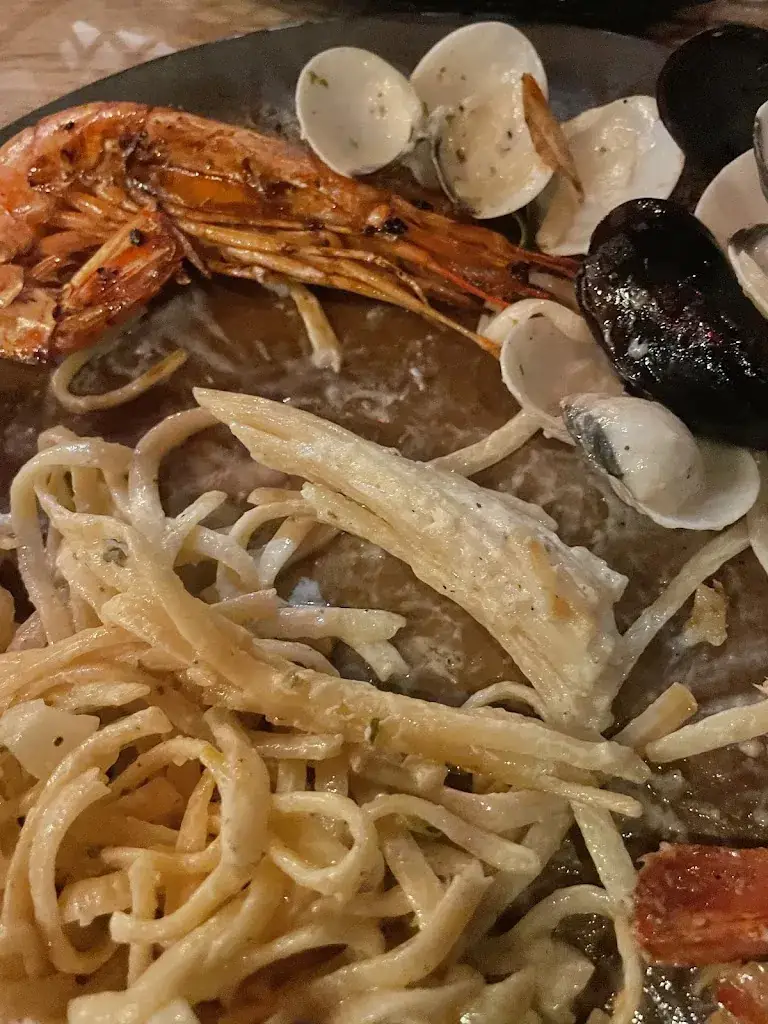 Rollyna Domingo_L'aquentine_Sète_review