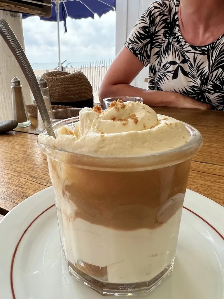 paul scott-griffiths_Le Cabanon De La Plage_Sète_review