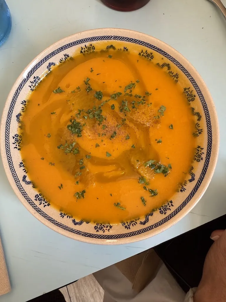 Ann Sharf_Leelou Bistrot_Sète_review