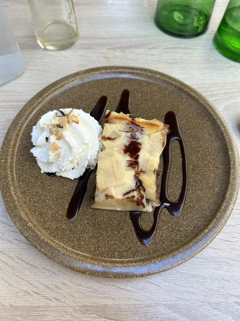 Marine Ladav_Nomade_Sète_review