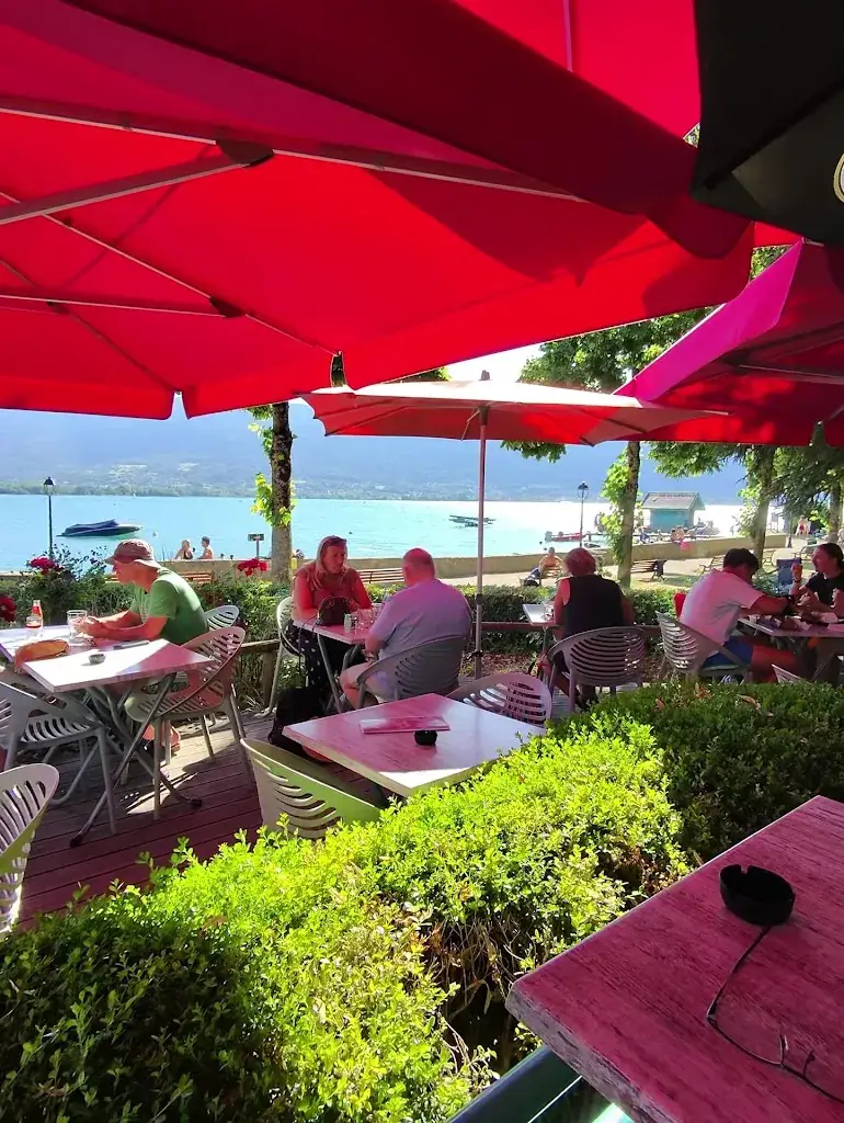 Le Chalet du Port_Menthon-Saint-Bernard_slider_image_2