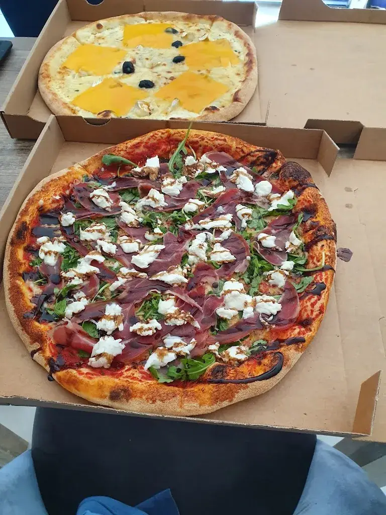 Catalin Ispas_IL FORNO PIZZA ET BURGER MAISON_Sussargues_review