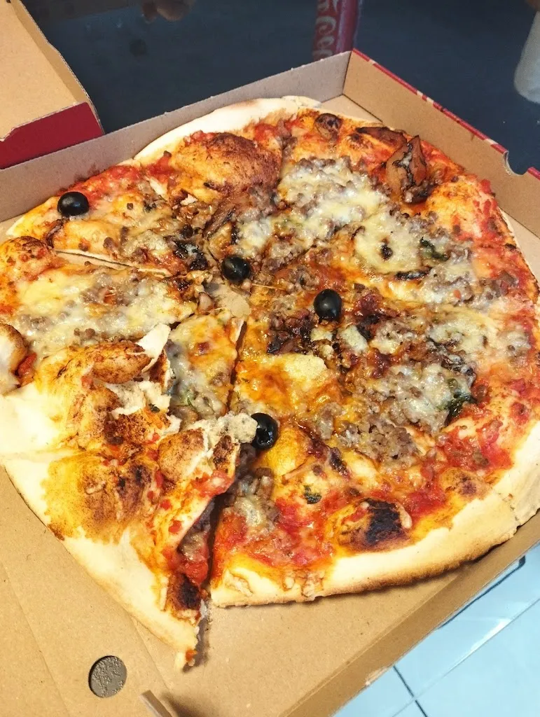 la pizzeria_Tarascon-sur-Ariège_slider_image_3