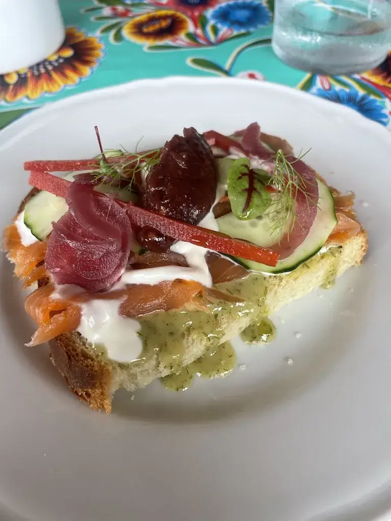 Helen Blackburn_Cabanon Sauvage_Puycelsi_recensione