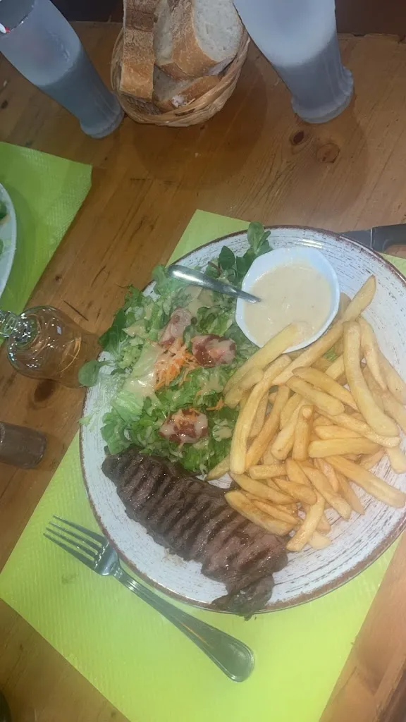 Lucie Leclercq_Le Midi-Teyranais_Teyran_review