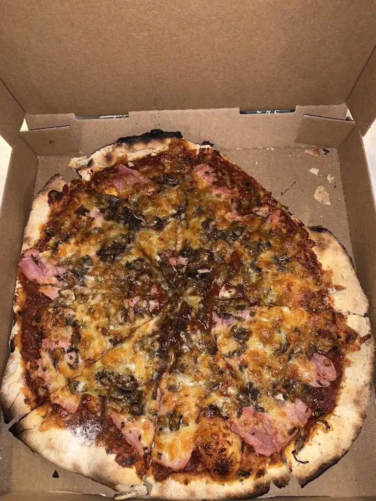 Julien Malaval_Pizzeria Le Pascalou TEYRAN_Teyran_review