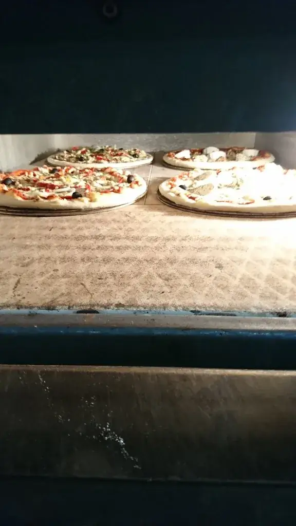 Menu_PIZZA THEZA_Théza_image_3