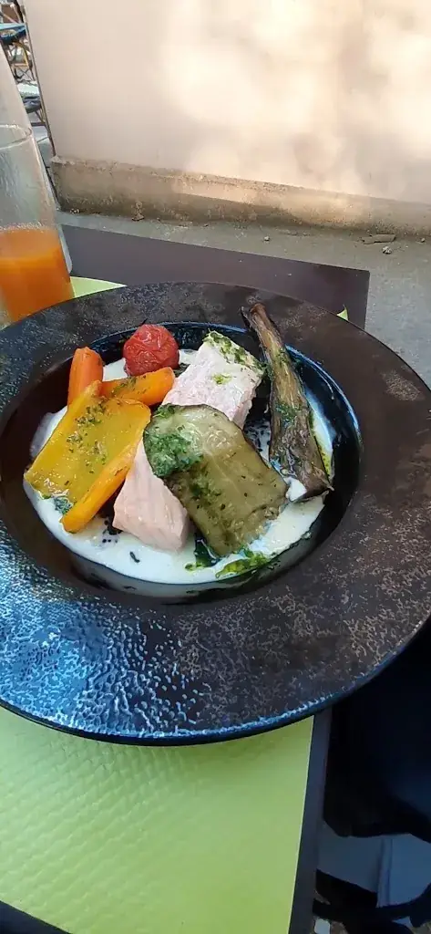 Restaurant L'Esplanade_Sommières_slider_image_2