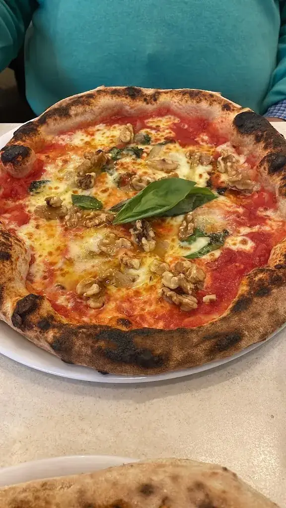 Louise Maisel_🍝 Casa Pezzella - Restaurant sommières - Cuisine Traditionnelle et Authentique Napolitaine 🍝_Sommières_review