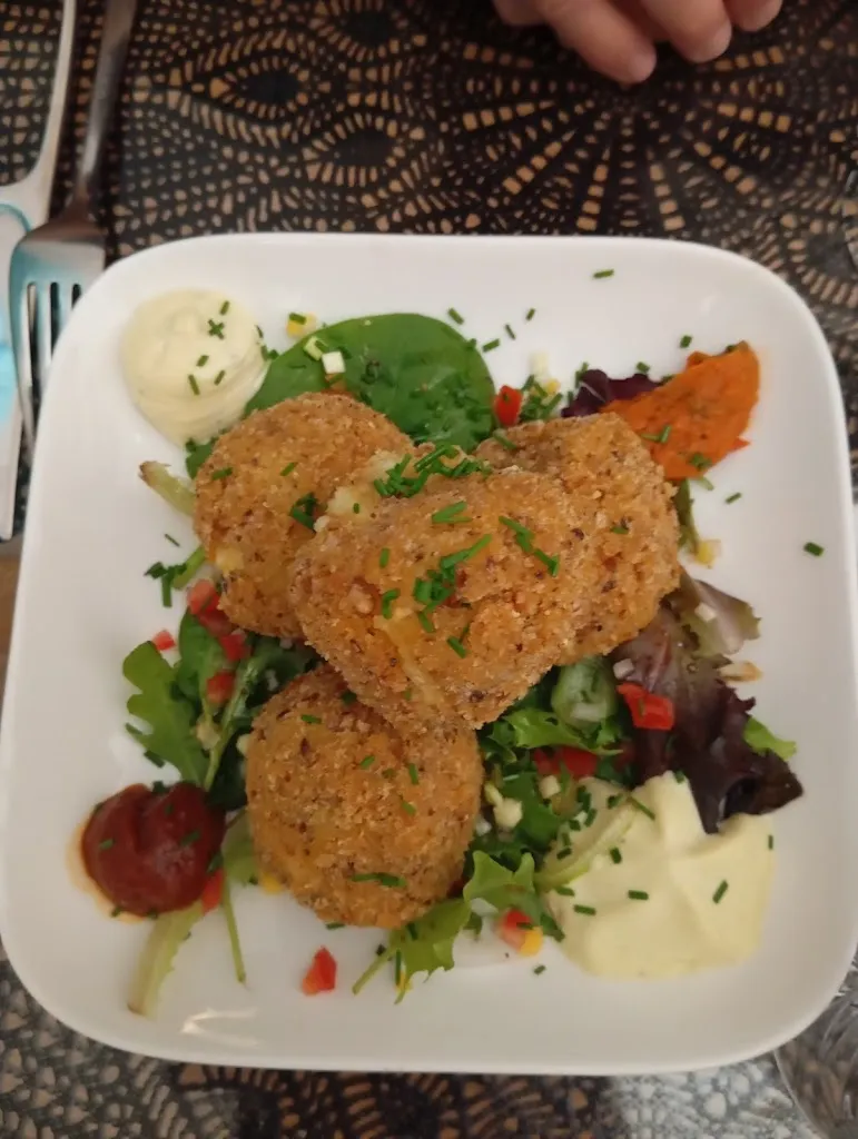 Vanessa Delenne_La Villa Héloïse_Sommières_review