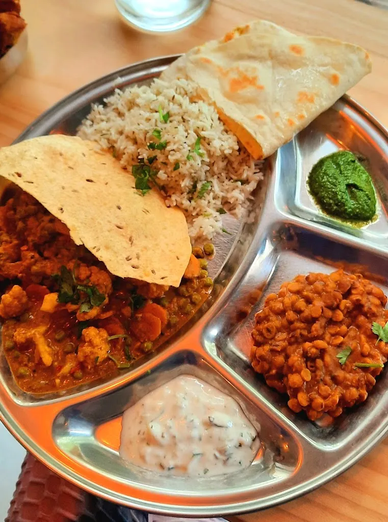 Jocelyne Laurency_Le Pondichery Sommieres_Sommières_recensione