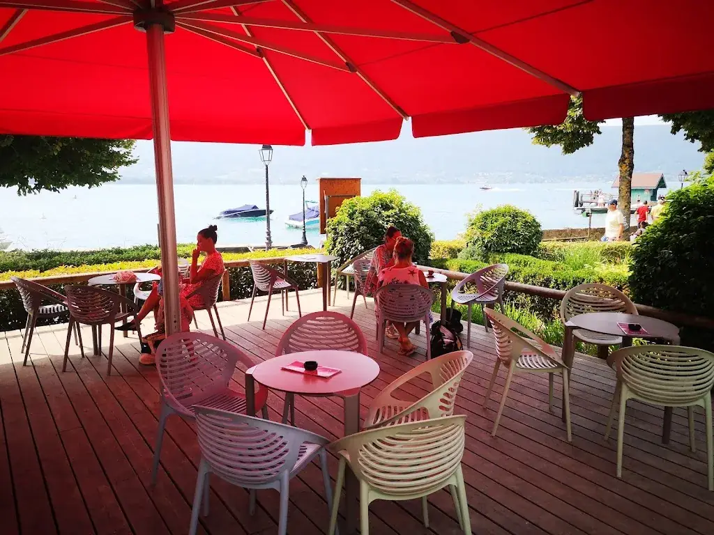 Le Petit Gourmet restaurant in Menthon-Saint-Bernard