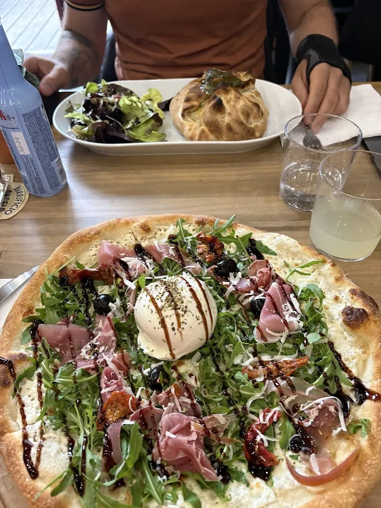 Bella pizza_Sommières_slider_image_3