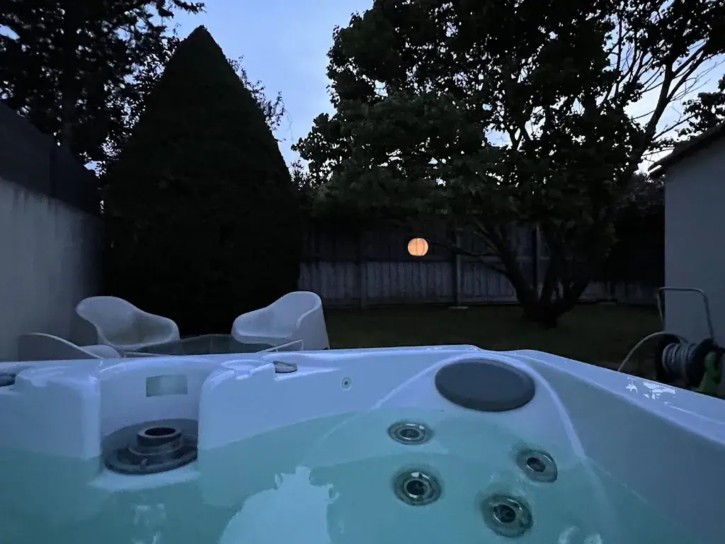 Intempesta Noctis_Casa Dina Sommières_Sommières_reseña