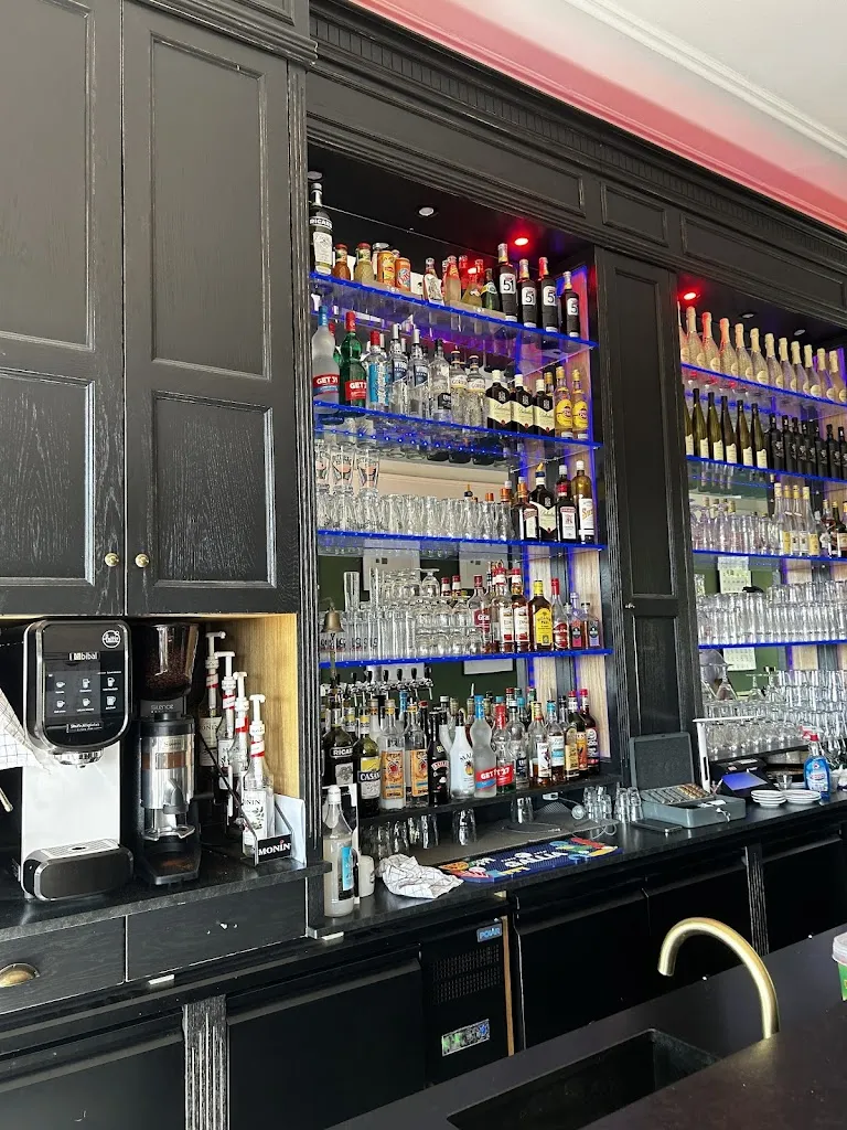 The Bridge Pub_Sommières_slider_image_3