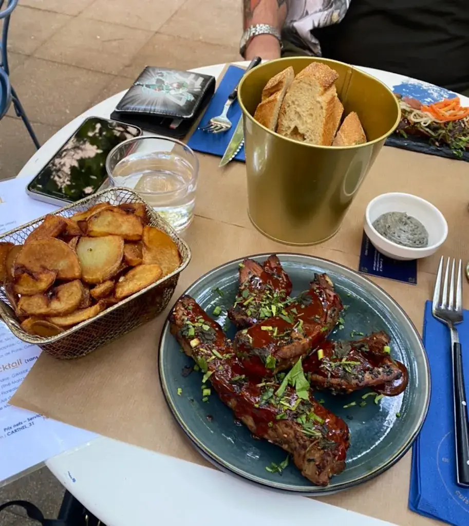 Kayleigh Warren_CARTHEL_Toulouse_review