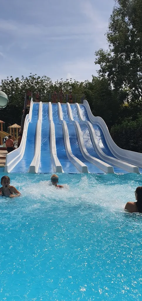 josephine emily_Parc aquatique/ attractions Quercyland - Lot_Souillac_review