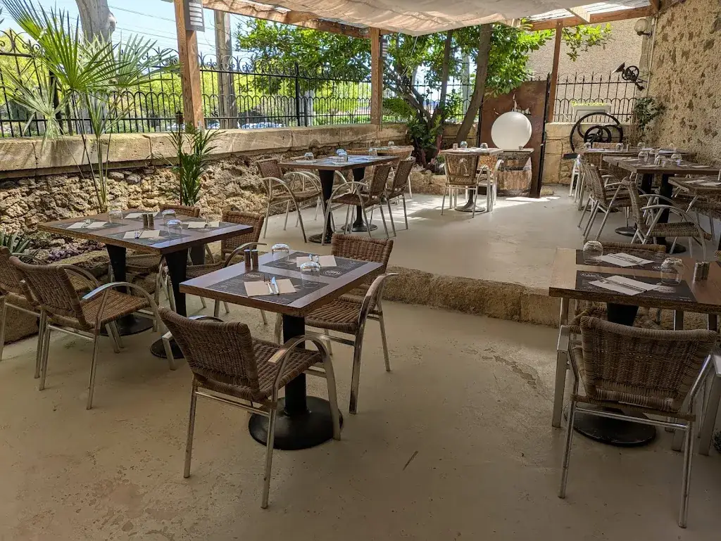 The House Restaurant restaurant in Tourbes