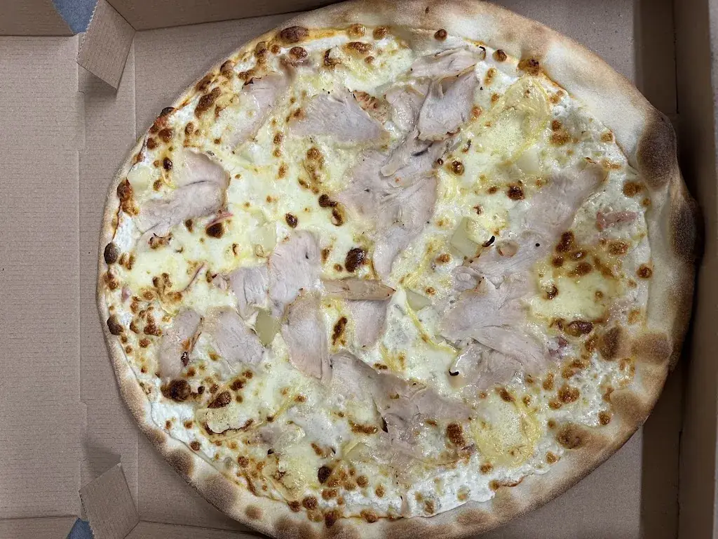 DELICES PIZZA_Mézériat_slider_image_2